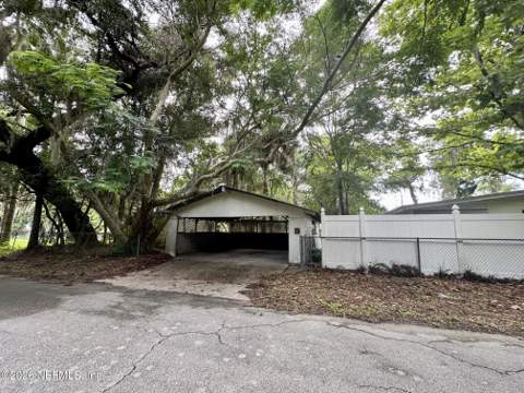 414 Chestnut Street, Crescent City FL - photo 19 of 24