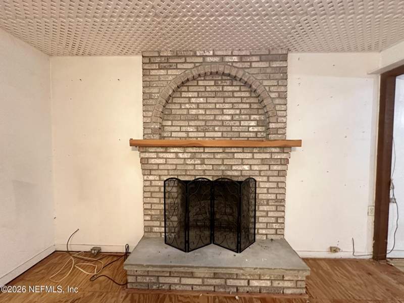 3 bedroom Single Family Residence at 414 Chestnut Street, Mathis, Crescent City — photo 5