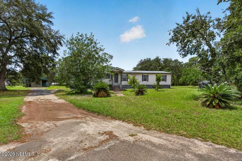 4 bedroom Manufactured Home at 6822 Tree Top Court, Bedford Oaks, Keystone Heights — photo 4