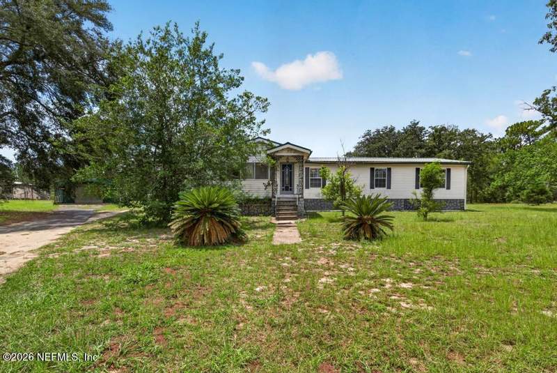 4 bedroom Manufactured Home at 6822 Tree Top Court, Bedford Oaks, Keystone Heights — photo 2
