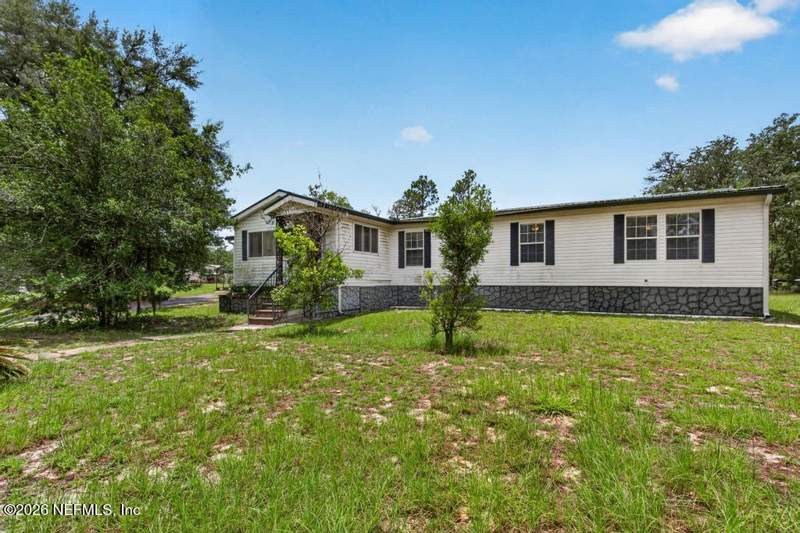 4 bedroom Manufactured Home at 6822 Tree Top Court, Bedford Oaks, Keystone Heights — photo 3