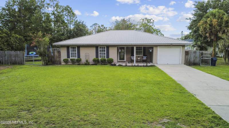 3 bedroom Single Family Residence at 248 S 1st Street, Metes & Bounds, Macclenny — photo 2