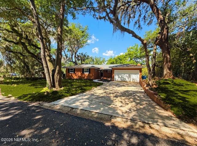 10135 LAKEVIEW Road