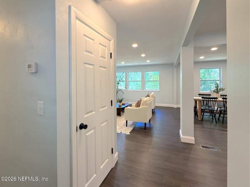 3 bedroom Single Family Residence at 10135 Lakeview Road, Ft Caroline Estates, Jacksonville — photo 3