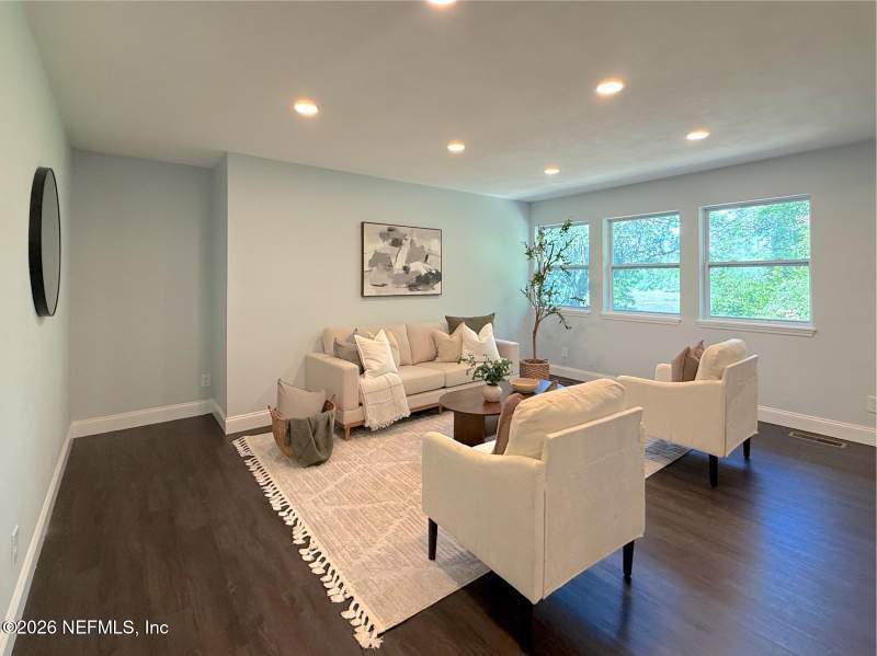 3 bedroom Single Family Residence at 10135 Lakeview Road, Ft Caroline Estates, Jacksonville — photo 4