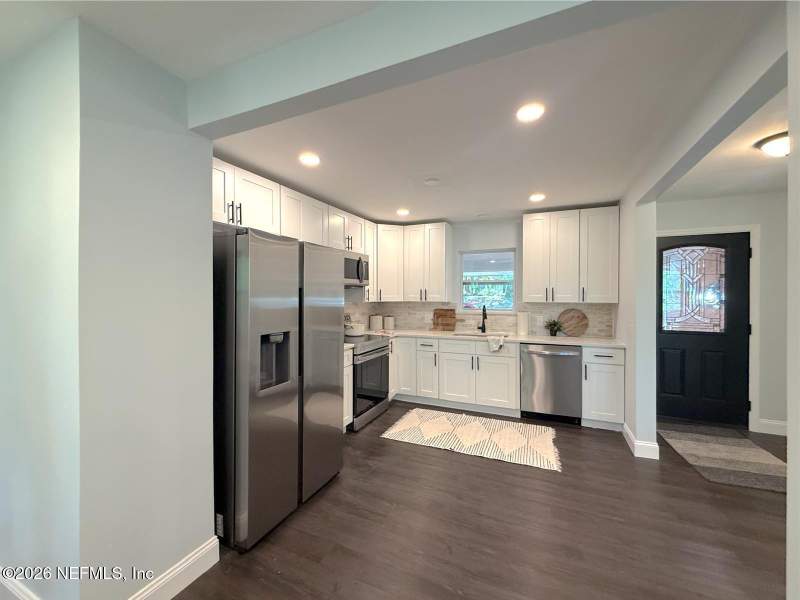 3 bedroom Single Family Residence at 10135 Lakeview Road, Ft Caroline Estates, Jacksonville — photo 5
