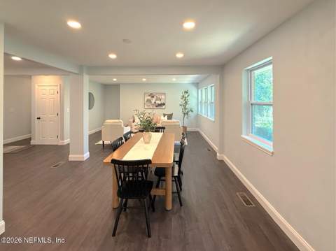 10135 Lakeview Road, Jacksonville FL - photo 6 of 30