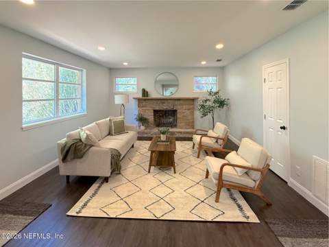 10135 Lakeview Road, Jacksonville FL - photo 11 of 30