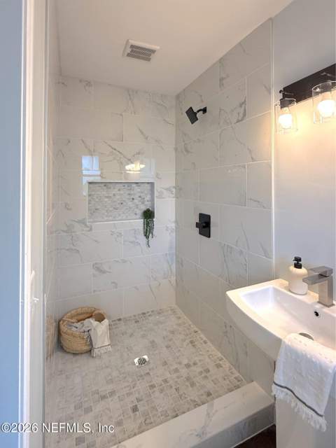 10135 Lakeview Road, Jacksonville FL - photo 13 of 30