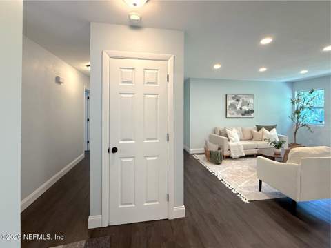 10135 Lakeview Road, Jacksonville FL - photo 14 of 30
