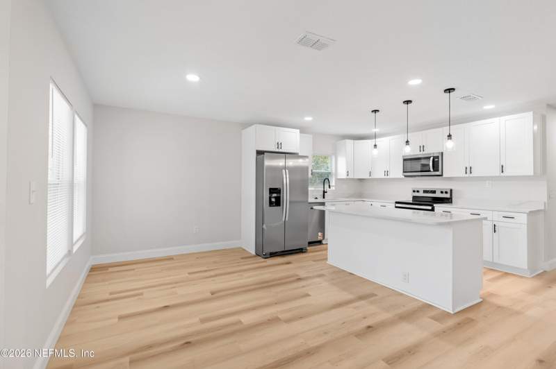 4 bedroom Single Family Residence at 1046 Line Street, Grand Addn To Jax, Jacksonville — photo 3