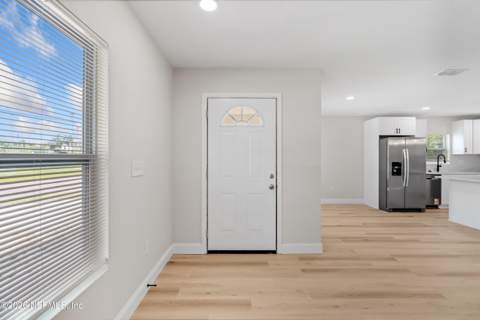 1046 Line Street, Jacksonville FL - photo 7 of 37