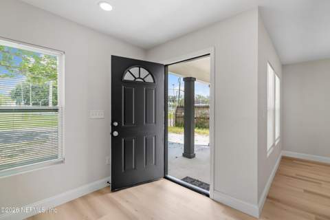 1046 Line Street, Jacksonville FL - photo 9 of 37