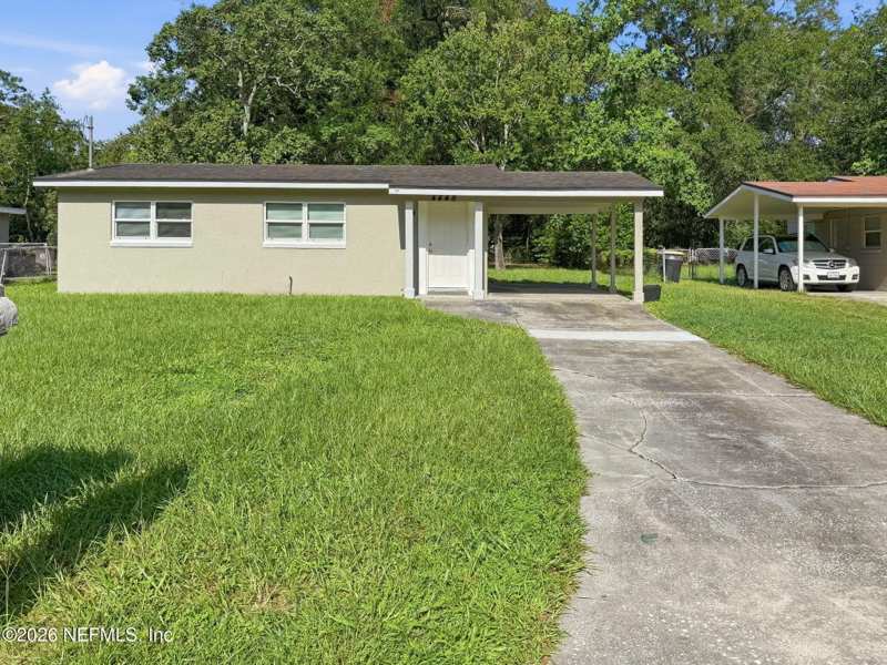 2 bedroom Single Family Residence at 4448 Melvin Circle, North Oak Hill, Jacksonville — photo 1