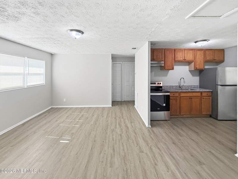 2 bedroom Single Family Residence at 4448 Melvin Circle, North Oak Hill, Jacksonville — photo 2