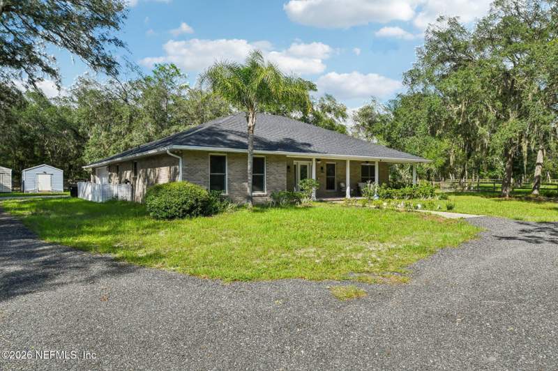 3 bedroom Single Family Residence at 135 Pearsall Circle, Metes & Bounds, Melrose — photo 5