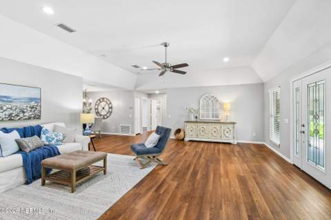 135 Pearsall Circle, Melrose FL - photo 10 of 69