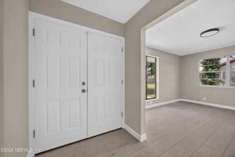 4117 Wilcrest Court, Jacksonville FL - photo 7 of 36