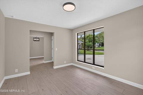 4117 Wilcrest Court, Jacksonville FL - photo 10 of 36