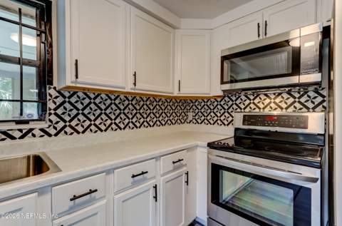 7563 John F Kennedy Drive, Jacksonville FL - photo 13 of 40