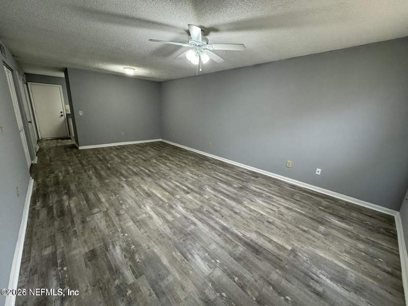 2 bedroom Townhouse at 8377 Homeport Court, Homeport, Jacksonville — photo 2
