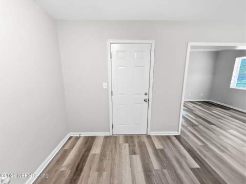 4823 Donnybrook Avenue, Jacksonville FL - photo 15 of 44