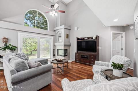 13824 Danforth Drive, Jacksonville FL - photo 17 of 49