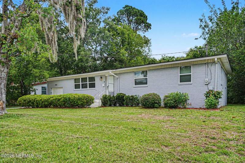 3 bedroom Single Family Residence at 3923 Cobalt Avenue, Cedar Hill Estates, Jacksonville — photo 2
