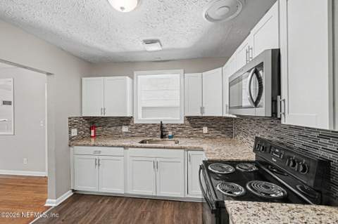 3923 Cobalt Avenue, Jacksonville FL - photo 10 of 21