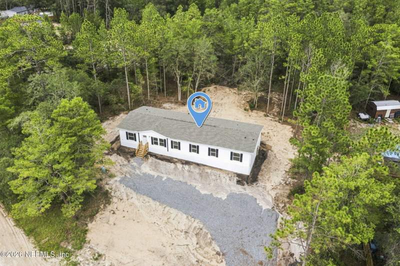 5 bedroom Manufactured Home at 5755 Bryce Street, Big Tree Lakes, Keystone Heights — photo 4