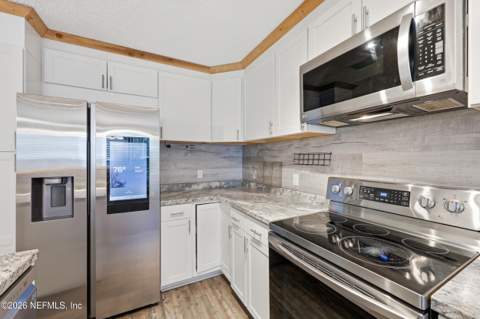 914 Hibernia Forest Drive, Fleming Island FL - photo 14 of 54