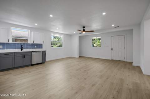 1209 Spruce Street, Green Cove Springs FL - photo 15 of 38