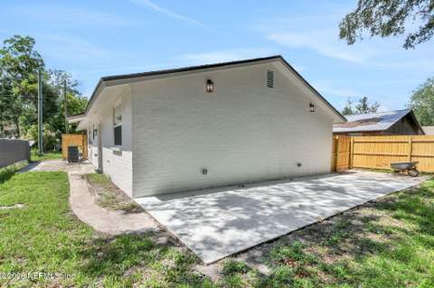 1209 Spruce Street, Green Cove Springs FL - photo 23 of 38