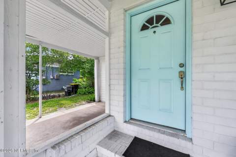 7220 Hielo Drive, Jacksonville FL - photo 6 of 47