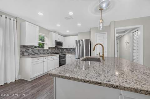 7220 Hielo Drive, Jacksonville FL - photo 16 of 47