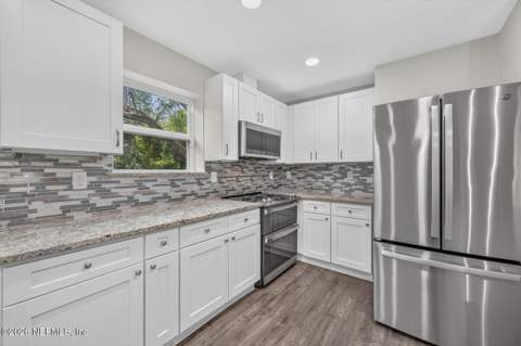 7220 Hielo Drive, Jacksonville FL - photo 19 of 47