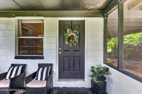 5257 Woodcrest Road, Jacksonville FL - photo 17 of 43