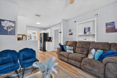 5257 Woodcrest Road, Jacksonville FL - photo 19 of 43