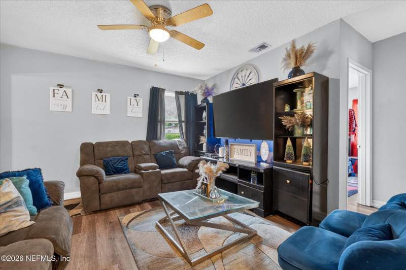 3 bedroom Single Family Residence at 5257 Woodcrest Road, Hillcrest, Jacksonville — photo 4
