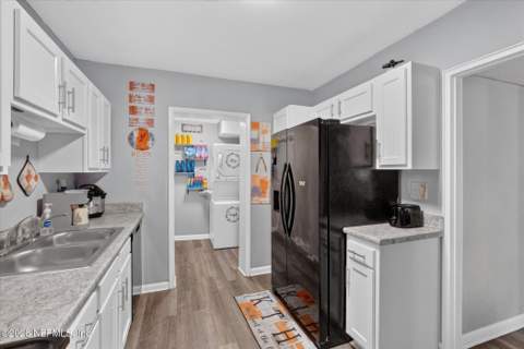 5257 Woodcrest Road, Jacksonville FL - photo 7 of 43