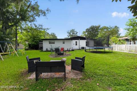 5257 Woodcrest Road, Jacksonville FL - photo 16 of 43