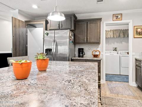 5835 Lisa Lynn Lane, Keystone Heights FL - photo 8 of 46