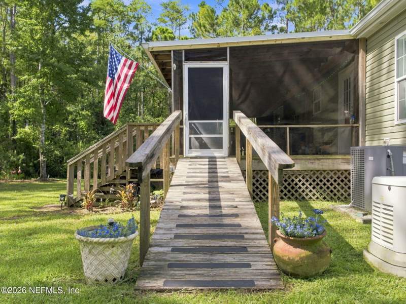 3 bedroom Manufactured Home at 5835 Lisa Lynn Lane, Plantation Farms So, Keystone Heights — photo 4