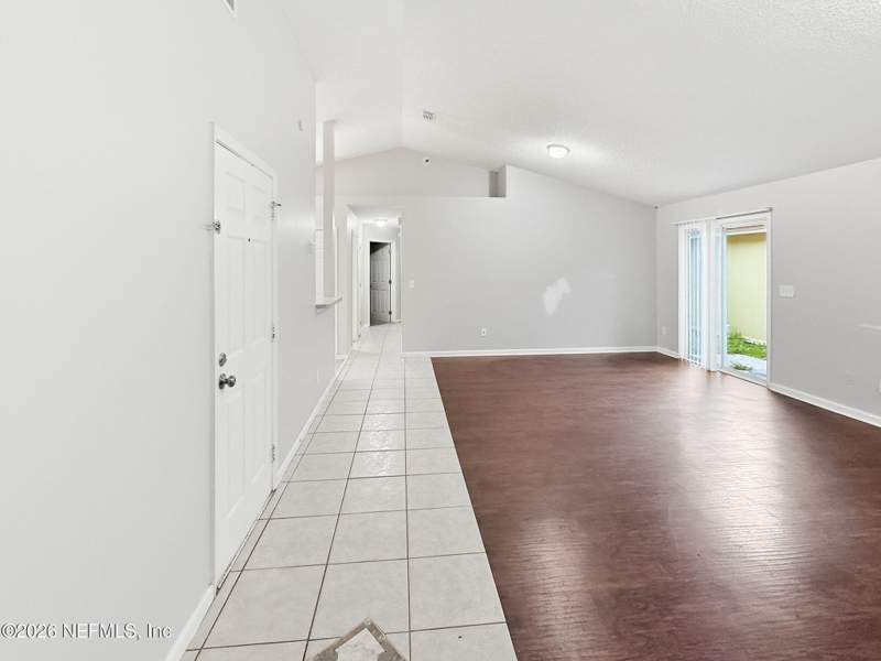 3 bedroom Single Family Residence at 10725 Meadowlea Drive, Woodmont, Jacksonville — photo 3