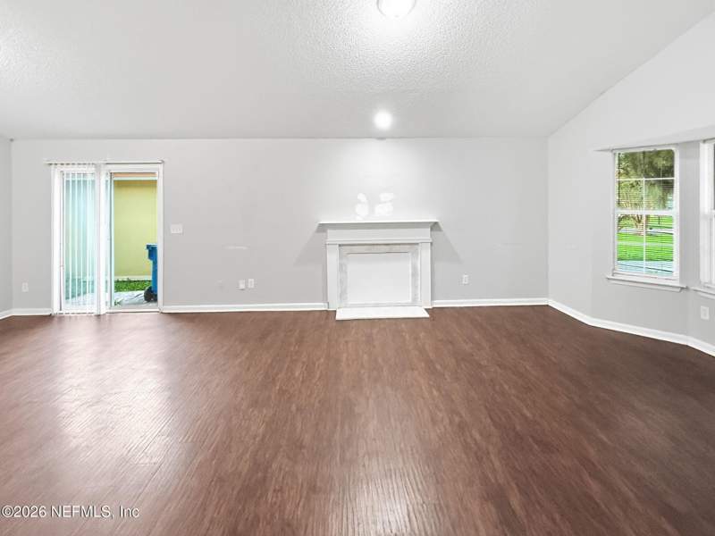 3 bedroom Single Family Residence at 10725 Meadowlea Drive, Woodmont, Jacksonville — photo 5