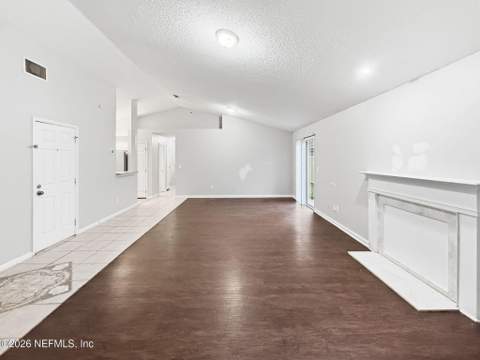 10725 Meadowlea Drive, Jacksonville FL - photo 6 of 36