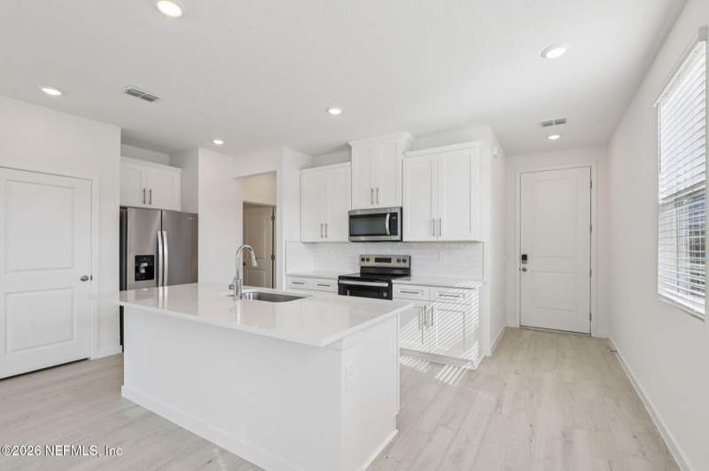 3 bedroom Townhouse at 3746 Cairo Way, District at Oakleaf Village, Middleburg — photo 2