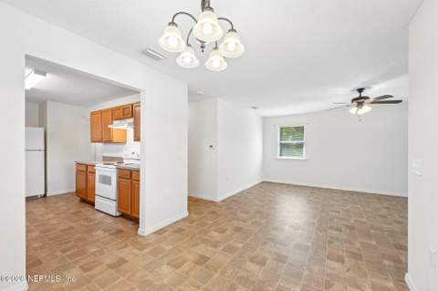 154 Hurst Street, St. Augustine FL - photo 9 of 28