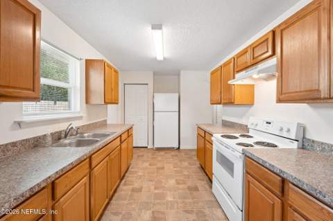 154 Hurst Street, St. Augustine FL - photo 10 of 28