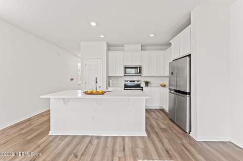 9843 Fiddleback Lane, Jacksonville FL - photo 10 of 41